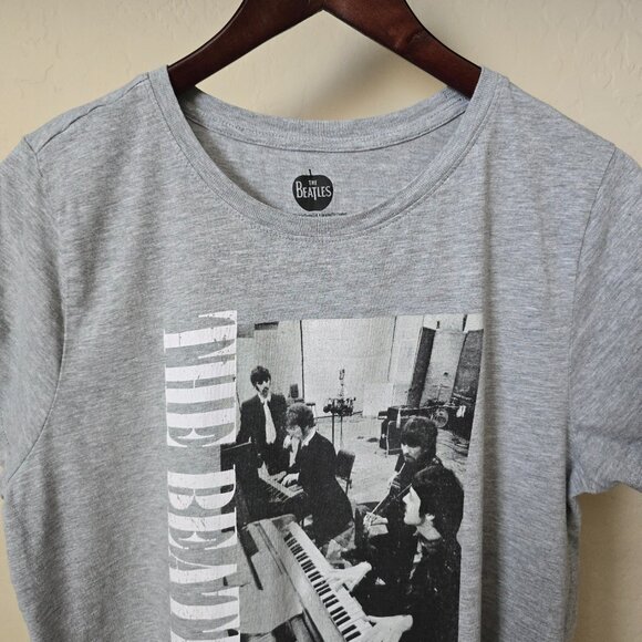 The Beatles Studio Session Distressed Graphic Band Tee Shirt - Picture 4 of 10